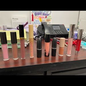 Collection of high end lipglosses